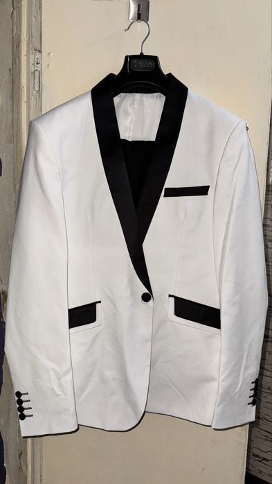 Продам мужской смокинг