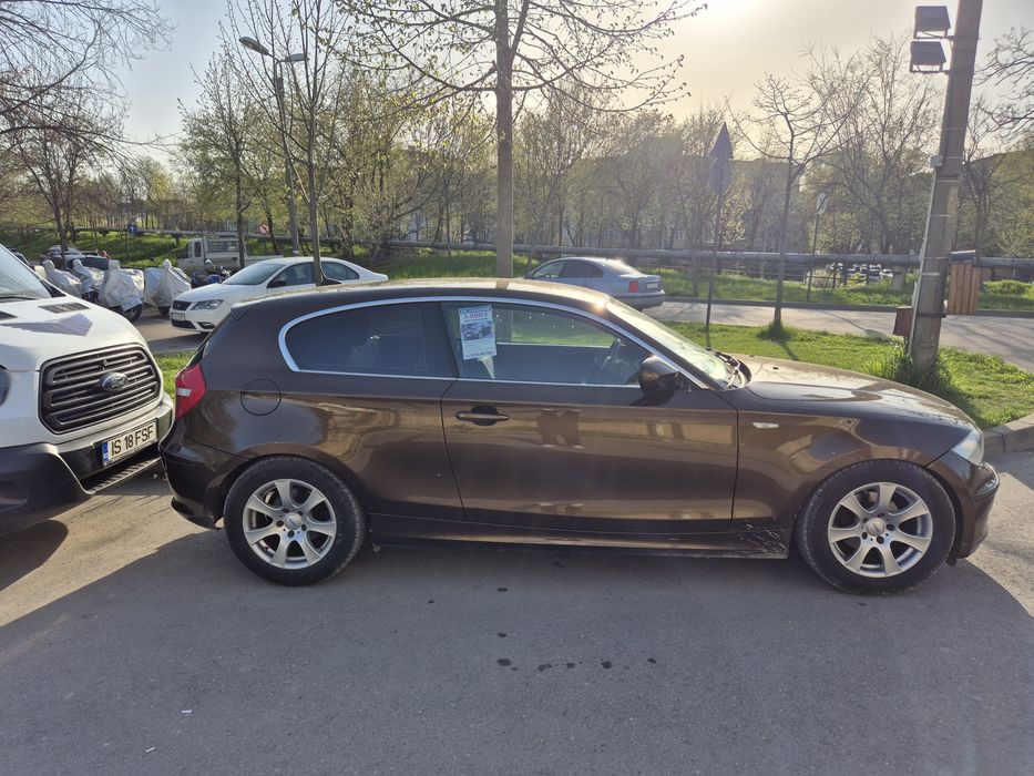 BMW Seria 1 (E81) – 2.0 Benzină – 2009