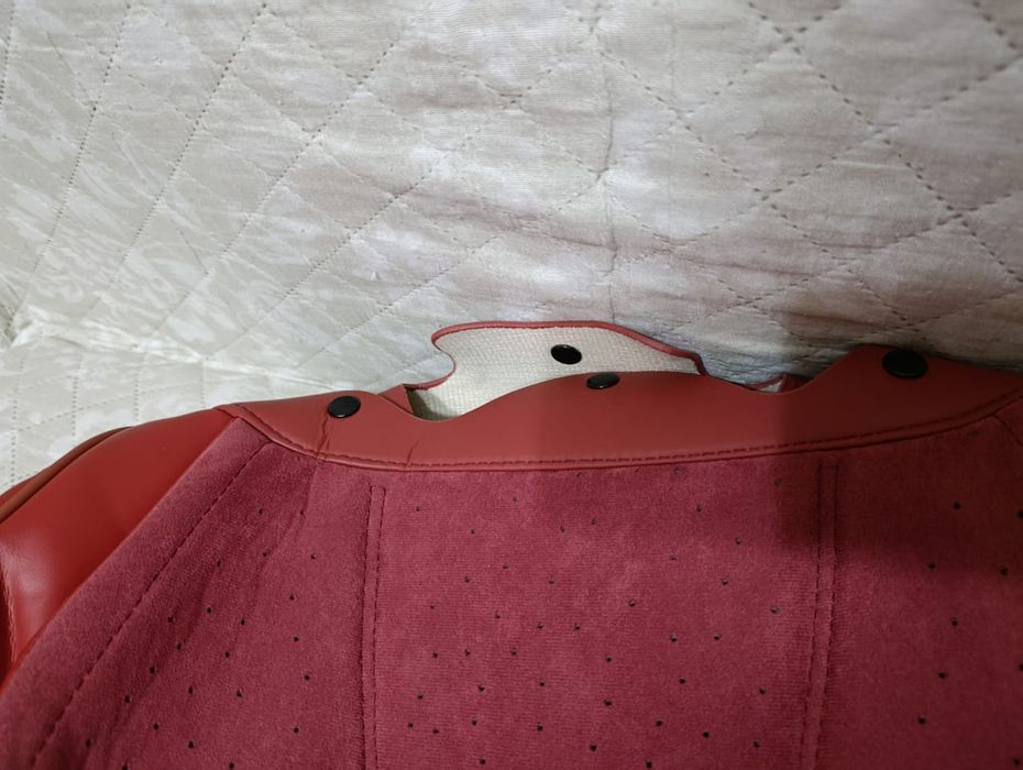 Авто чехлы в отличном состоянии.