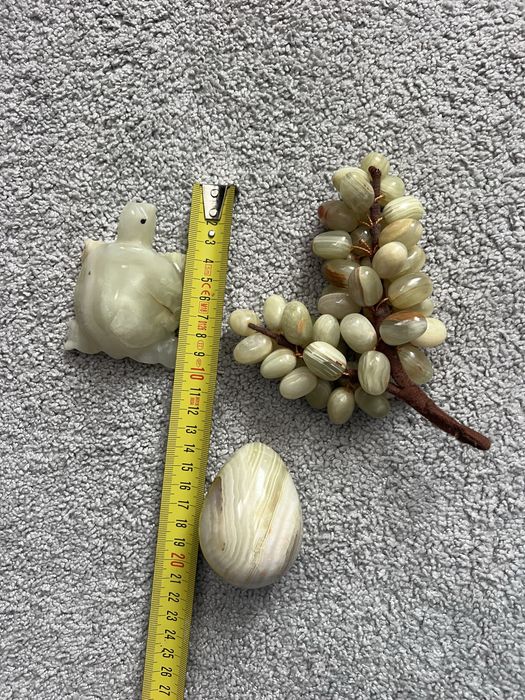 Фигури от естествен камък (оникс/калцит) костенурка, яйце и клонка