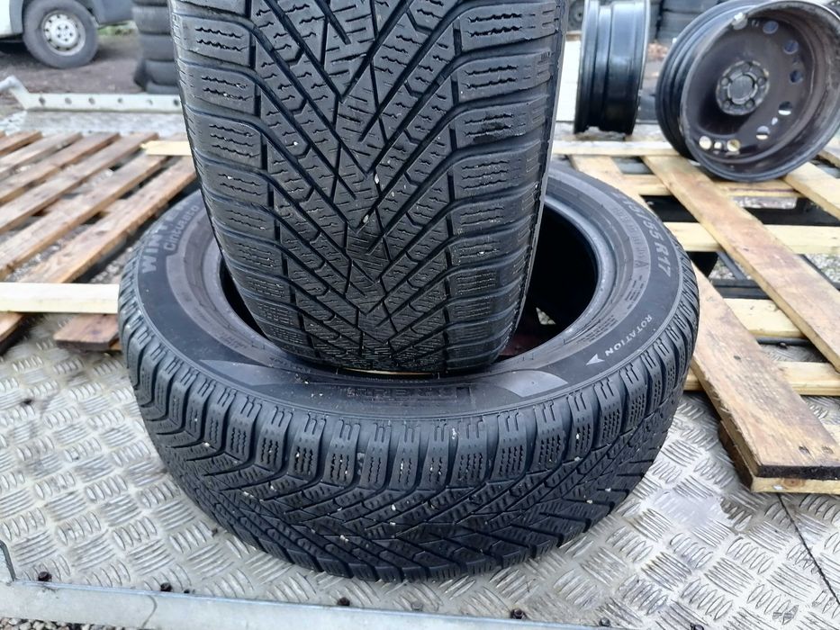 2 бр. Pirelli 215/55R17 DOT 2922