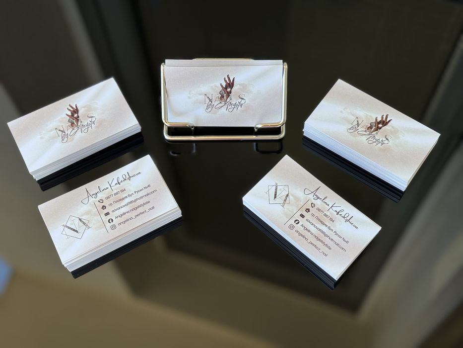 Дизайн на визитки, флаери, менюта, ценоразписи, тейбъл картички.