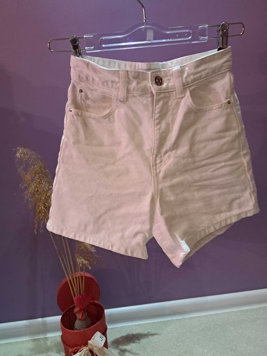 Чисто нови къси панталонки Zara