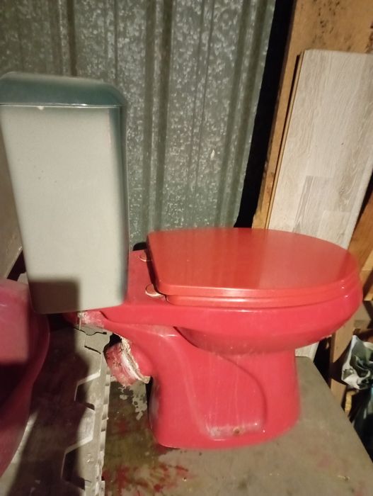 Б.У унитаз  с бочком