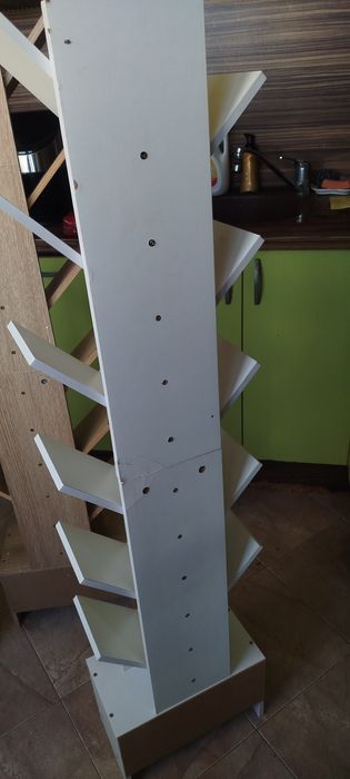 Библиотека / етажерка за книги