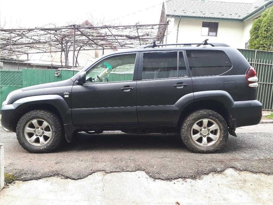 Toyota Land Cruiser 120