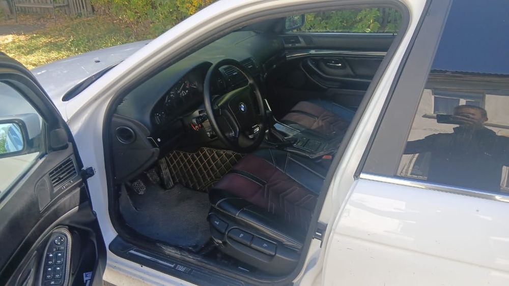 Продаю бмв е 39 в хорошем состояние