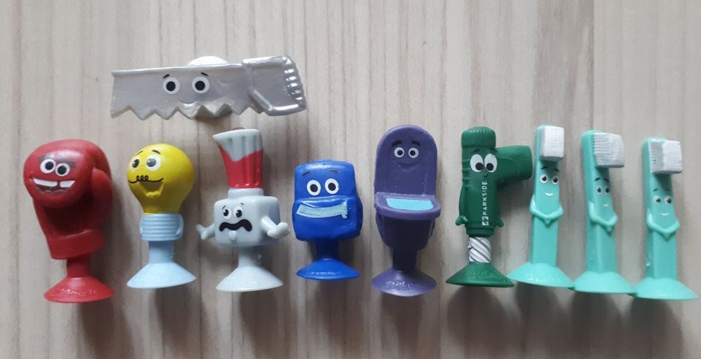 Фигурки от различни коликции,магнити Пес Патрул,стикита Лидъл