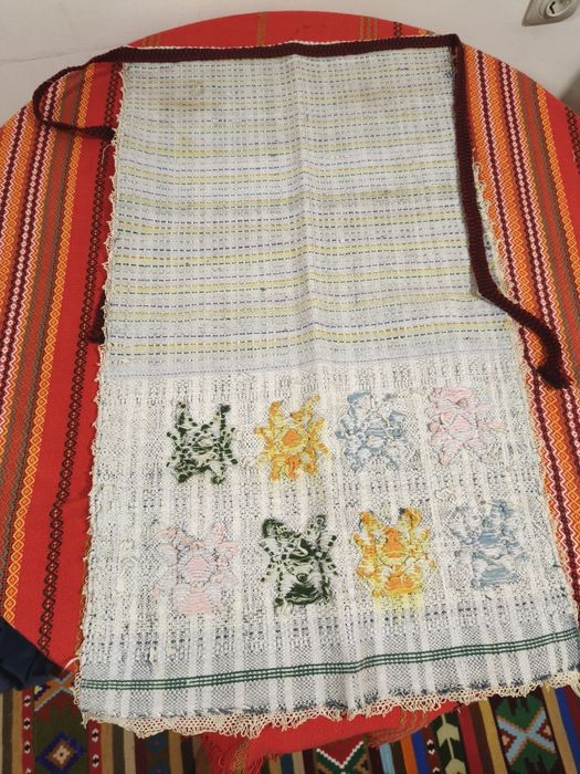 Автентични престилки за ямболски белкосник, носия, кукери, Тракия