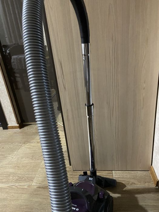 Продается пылесос BOSCH