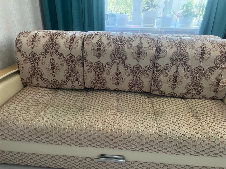 Диван белый раскладной