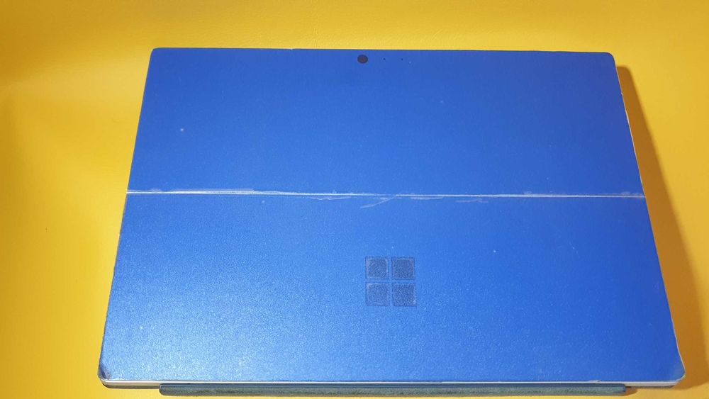 Surface pro 5 i5-7 8\256gb
