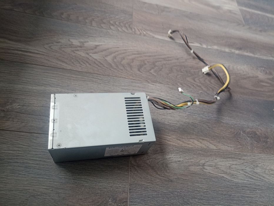 Блок питания HP 310w ( читайте описание )