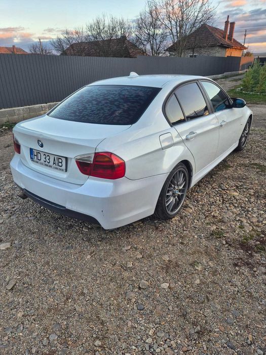 Bmw seria 3  e90 320d pachetM