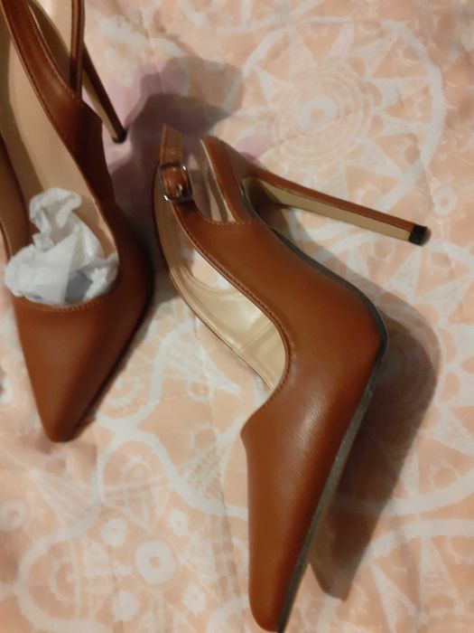 Pantofi din piele sintetica nr 35
