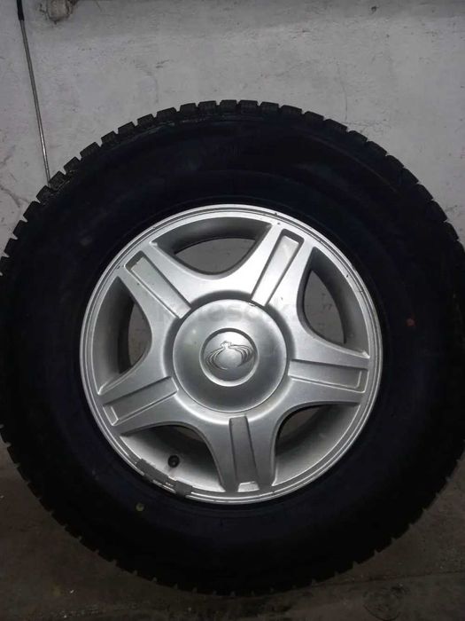 Резина с дисками 245/70/r16 зима
