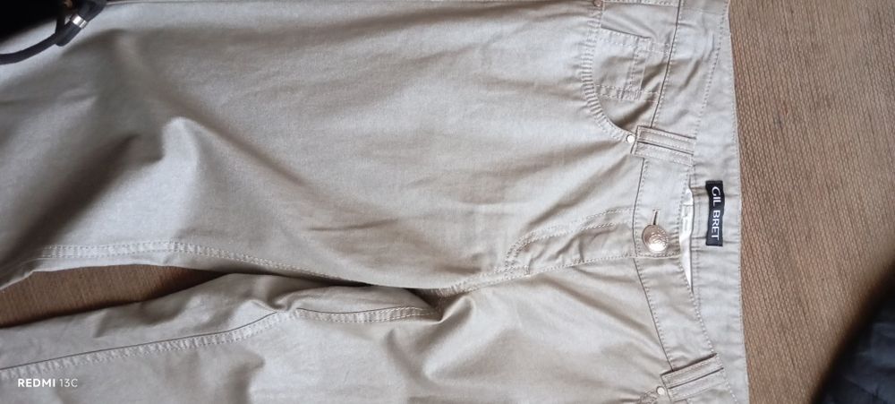 Pantaloni dama ușor sidefați mărimea 36