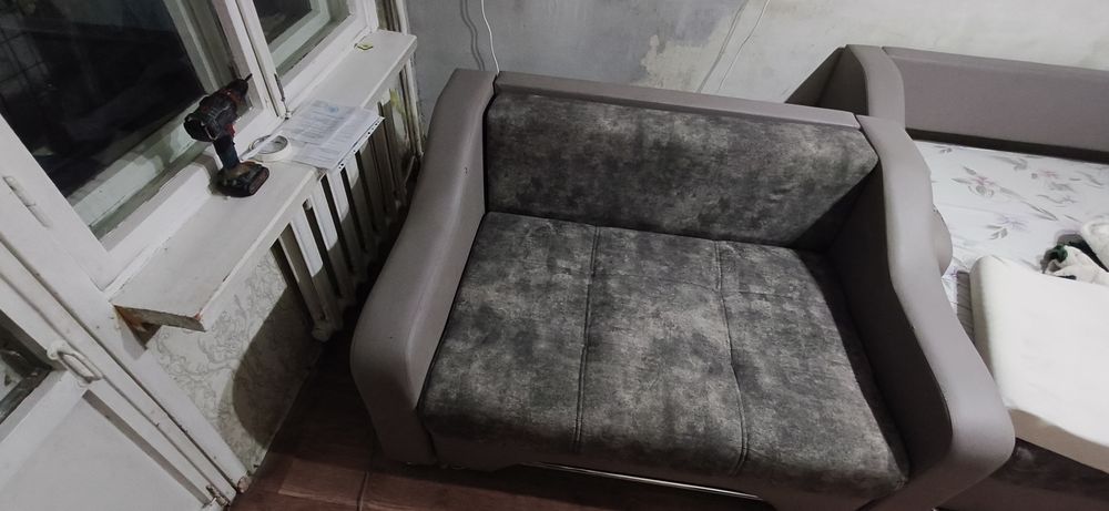 Продам кресло диван