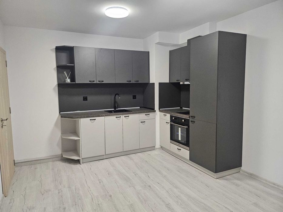 Продава се Тристаен апартамент в Варна, Базар Левски - 60 кв.м за 2999 €/кв.м - Снимка #1