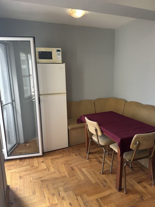 Дава се под наем Двустаен апартамент в Варна, Спортна зала - 55 кв.м за 433.5 € - Снимка #1