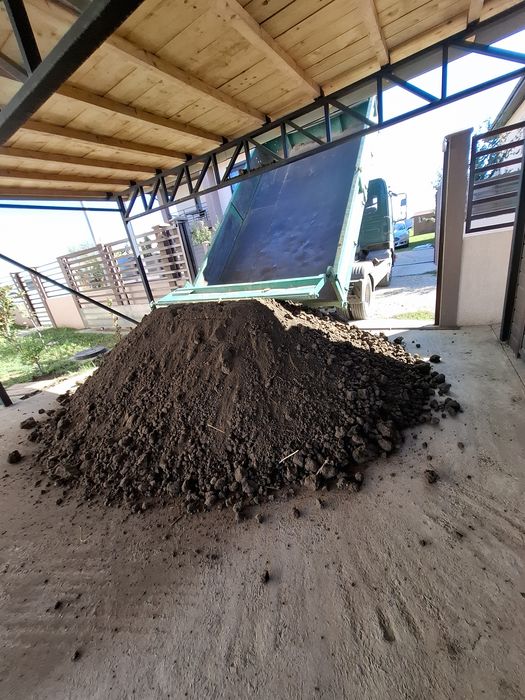Pământ vegetal negru de calitate ,pământ gradina, solare, gazon chisai