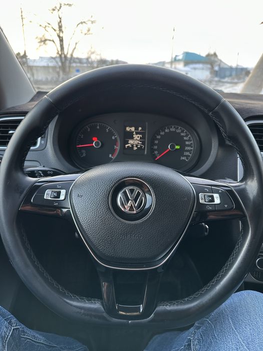 Продам автомобиль Polo (автомат)