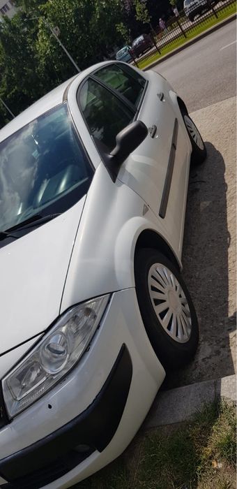 Bara fata megan 2 facelift faruri piese megan 2 2007