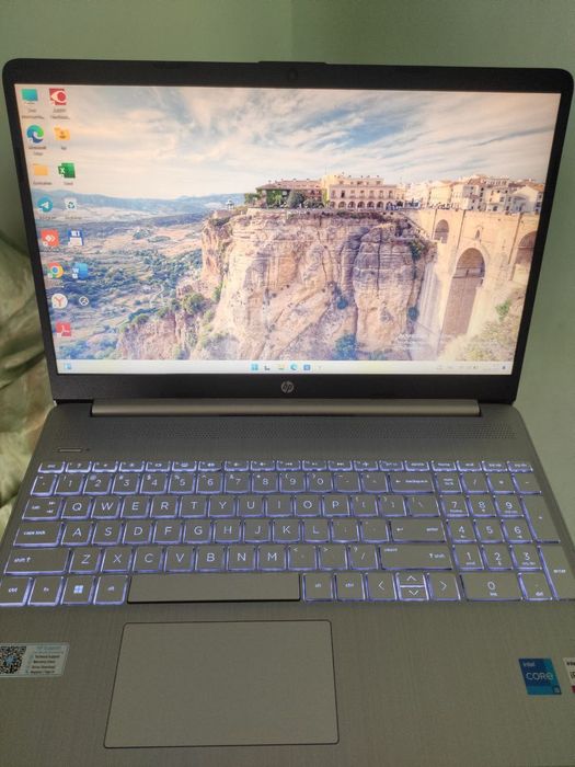 HP Noutbook srochna sotiladi pul zarur