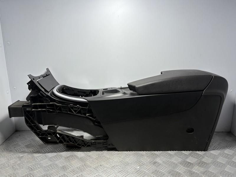 Consola centrală cu cotiera frână mana electronica Opel Insignia A