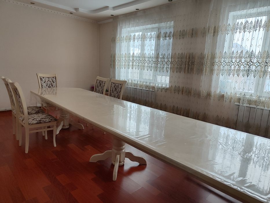 Стол и стулья...