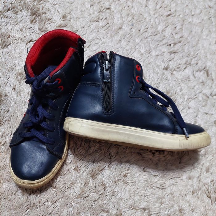 Продам демисезонные ботинки 33р