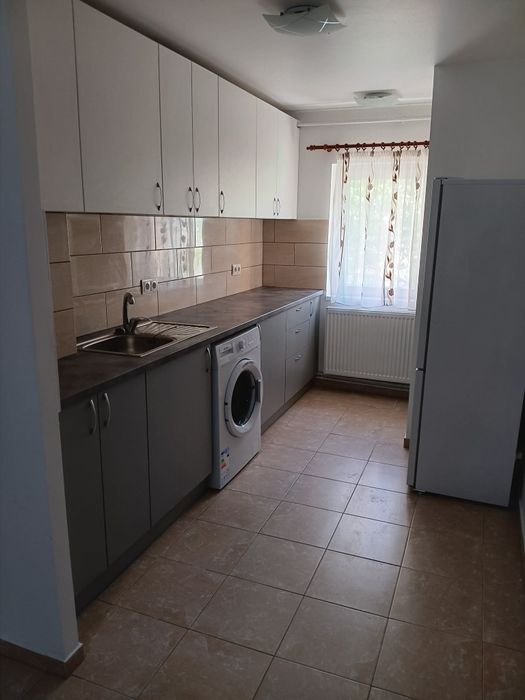 Închiriez apartament cu 3 camere M17, Satu Mare