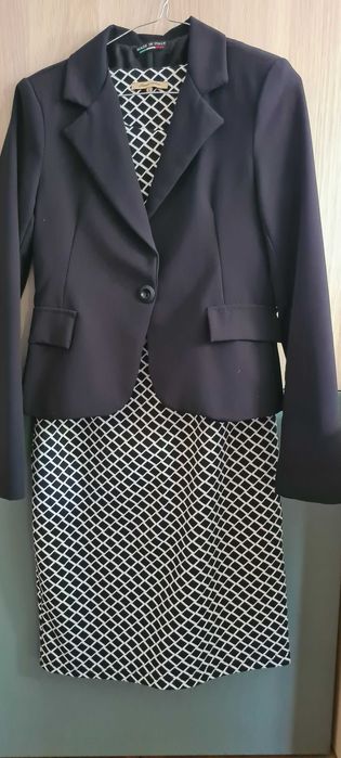 Дамска рокля със сако и летен костюм със сако