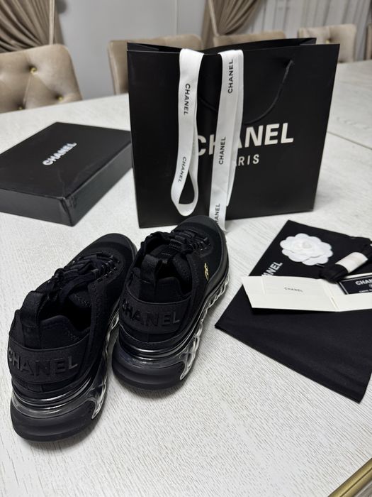 Кроссовки шикарного качество (37 размер)