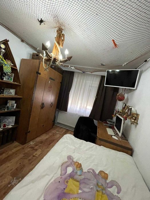 apartament 3 camere (scoala 10)