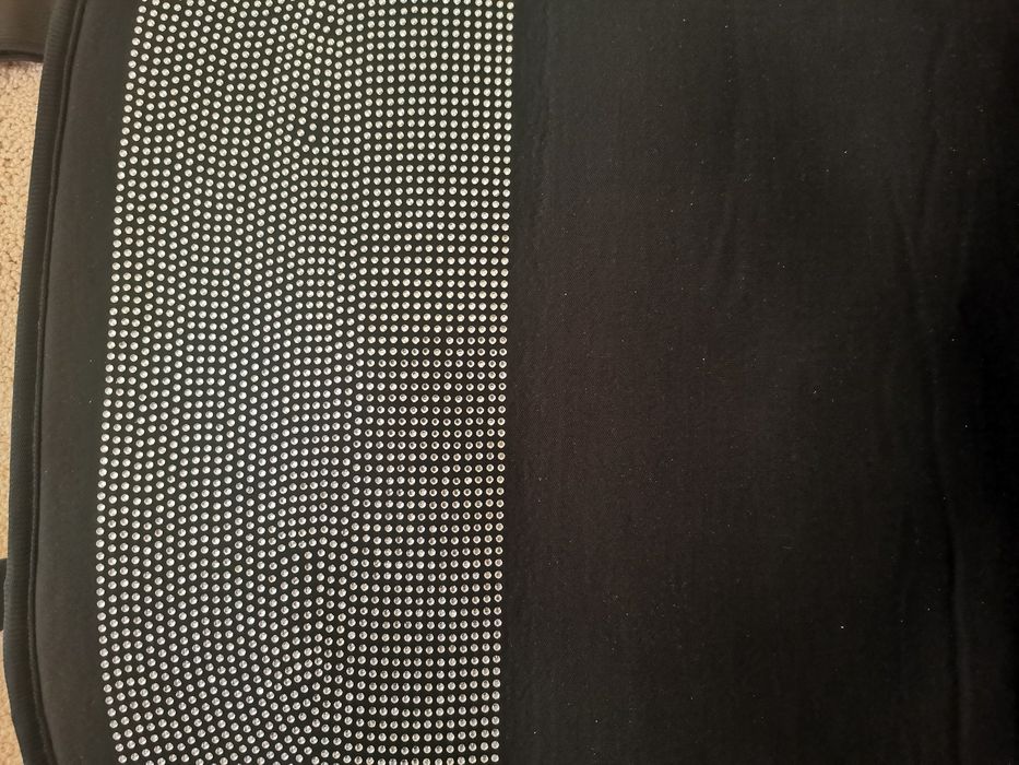 Постелкано за автомобила седалка с кристалчета