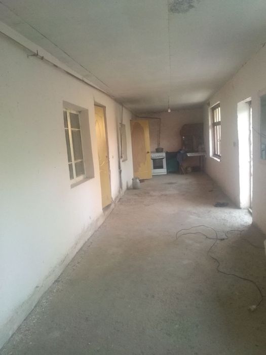 Ўртачирчиқ тумани Ўртасаройда уй сотиладии