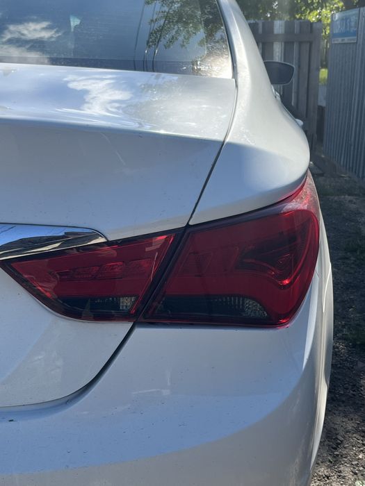 Фары на Hyundai sonata yf