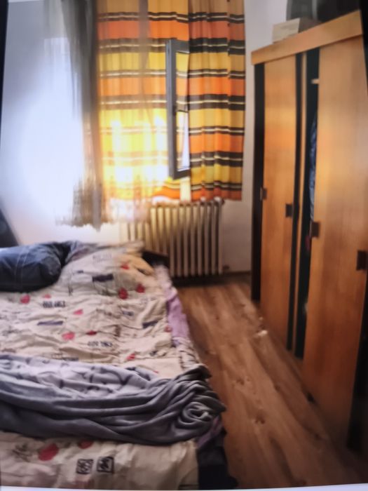 Chirie camera apartament