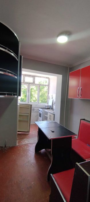 Сдаётся 2-комнатная квартира в Микрорайоне.