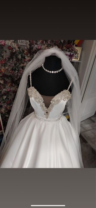 Vand rochie de mireasa