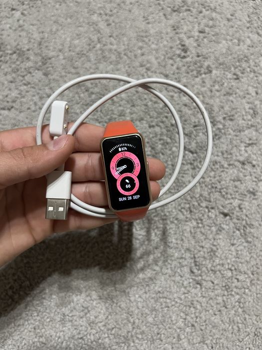 Huawei Band 6 смарт часовник
