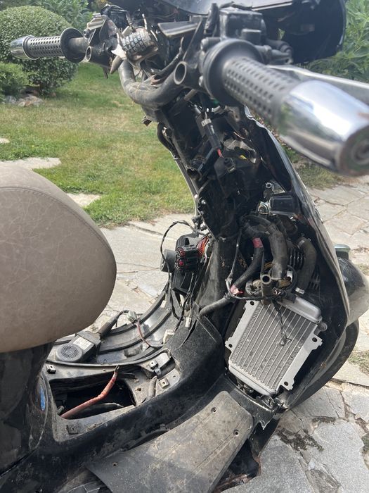 Vespa 300i на части