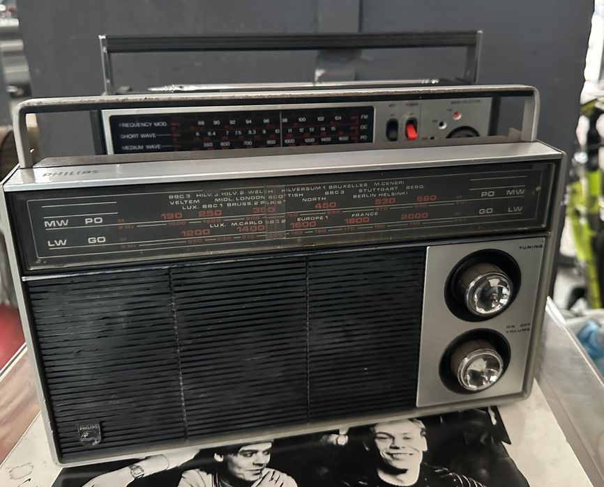 Radio grundig elite boy automatic 206, Schneider 4Band 1790, Philips