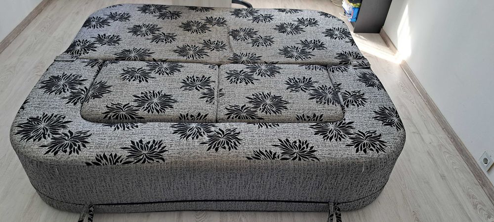 Canapea de sufragerie- Pat dormitor