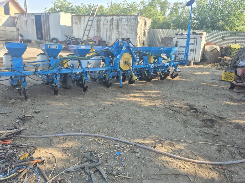 Vând semanatoare porumb SPC 8 FS