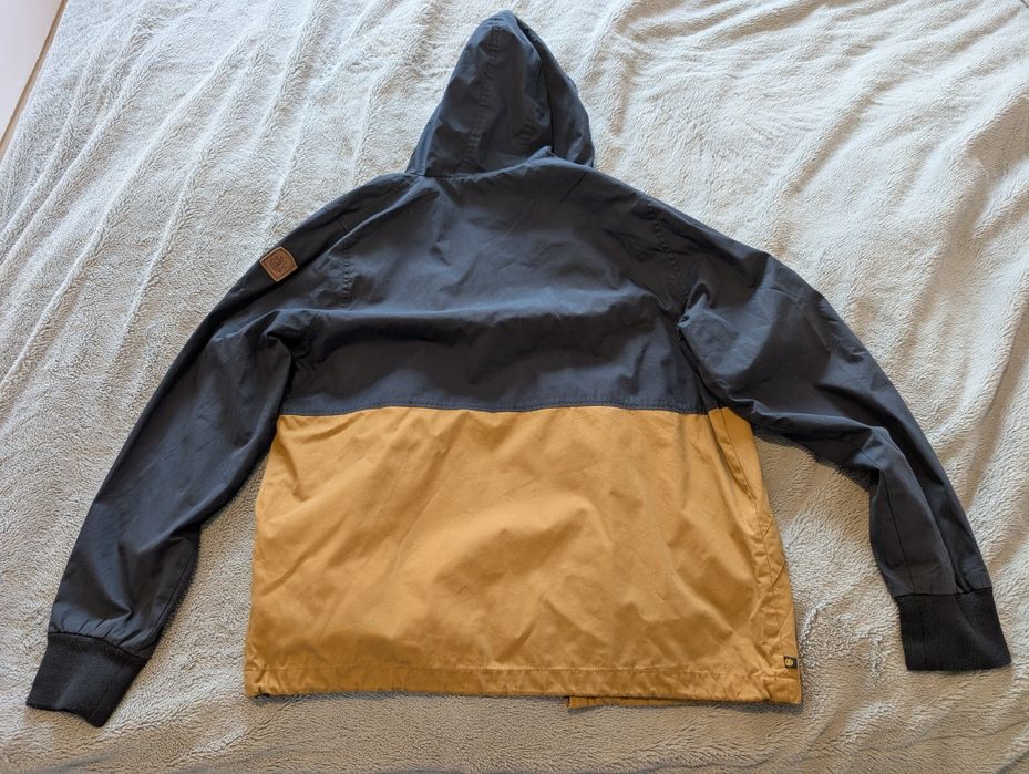 Vând geaca primăvară Element mărimea L