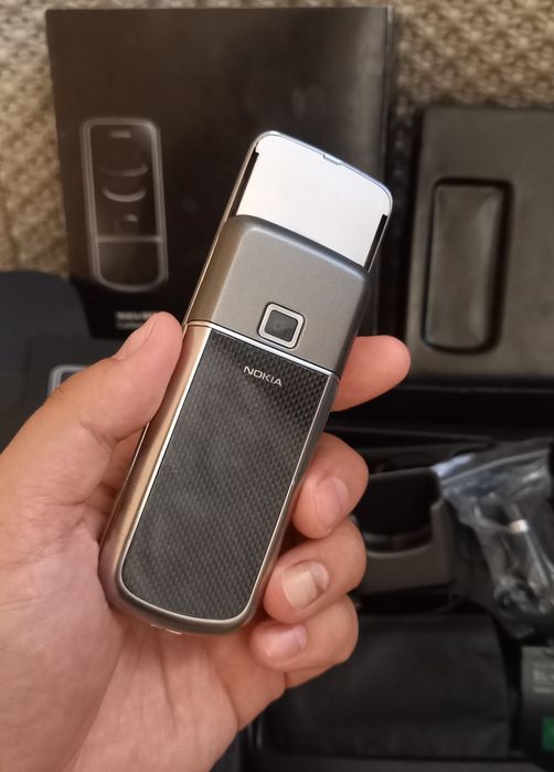 Nokia 8800 Carbon