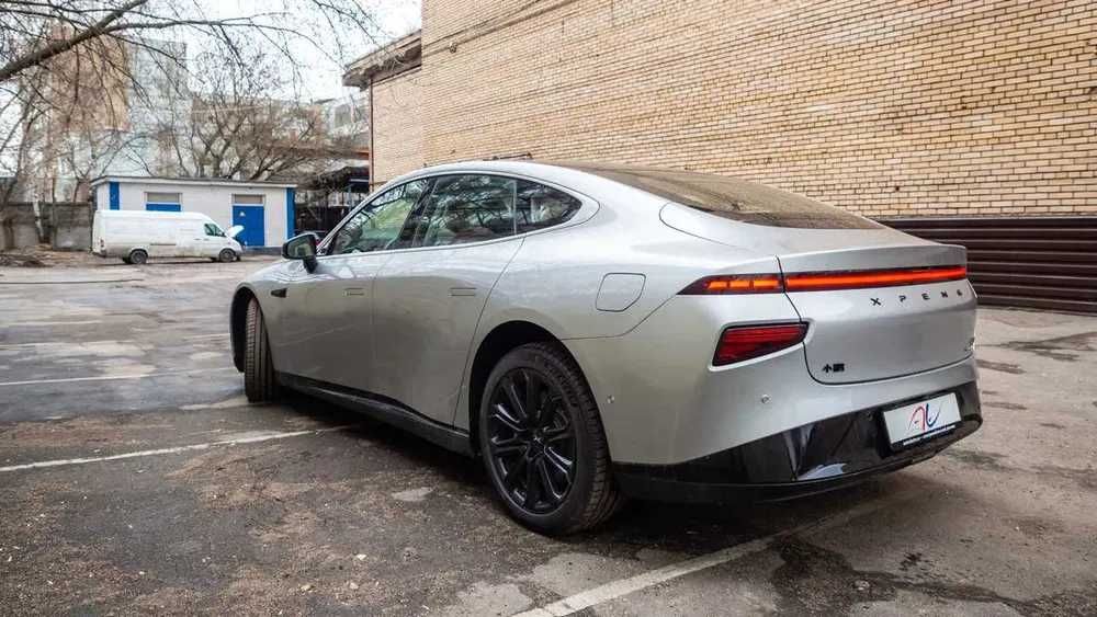 Xpeng P5 Smart, naqd va halol nasiya