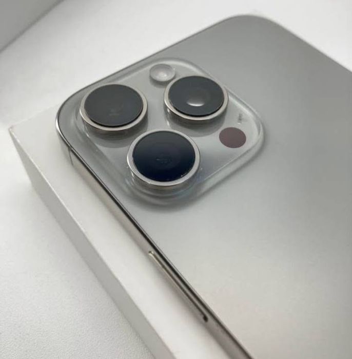 iPhone 16 PRO MAX ca NOU cu 100% BATERIA , Accept Schimb
